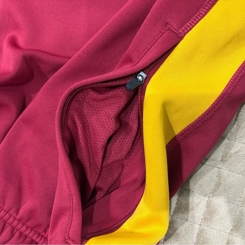 Men’s Dry Fit Nike USC Trojan Joggers - Picture 3 of 4